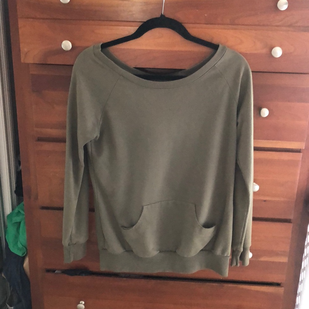 Women’s sweatshirt